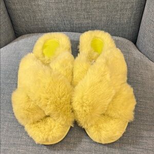 Fluffy Lime  Slippers Size 9/10